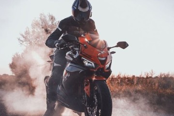 Barton Blade R 125cc Kask Gratis